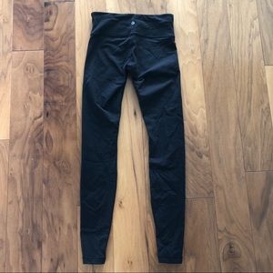 Black Lululemon Wunder Under Tights